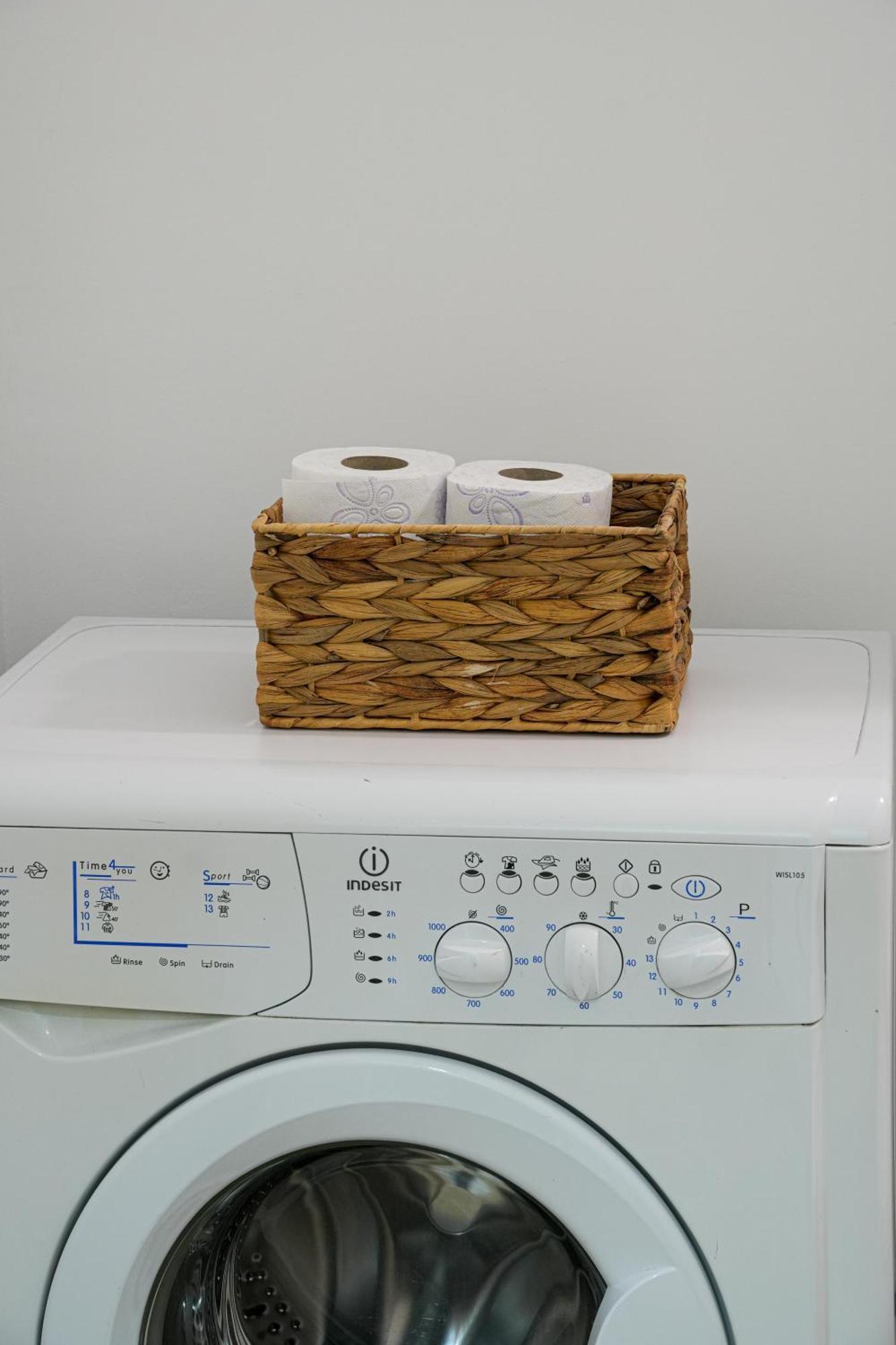 Gabi - Chic Apt With Parking Close To Veranda Mall Bucarest Extérieur photo